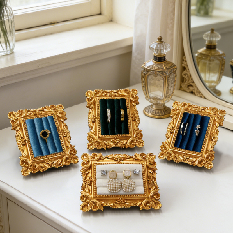 Винтажная подставка для колец  – обзор и цена Resin Art Frame