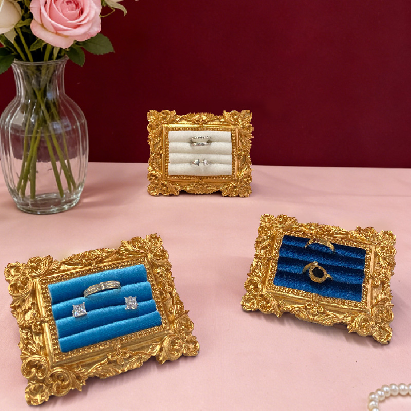 Винтажная подставка для колец  – обзор и цена Resin Art Frame